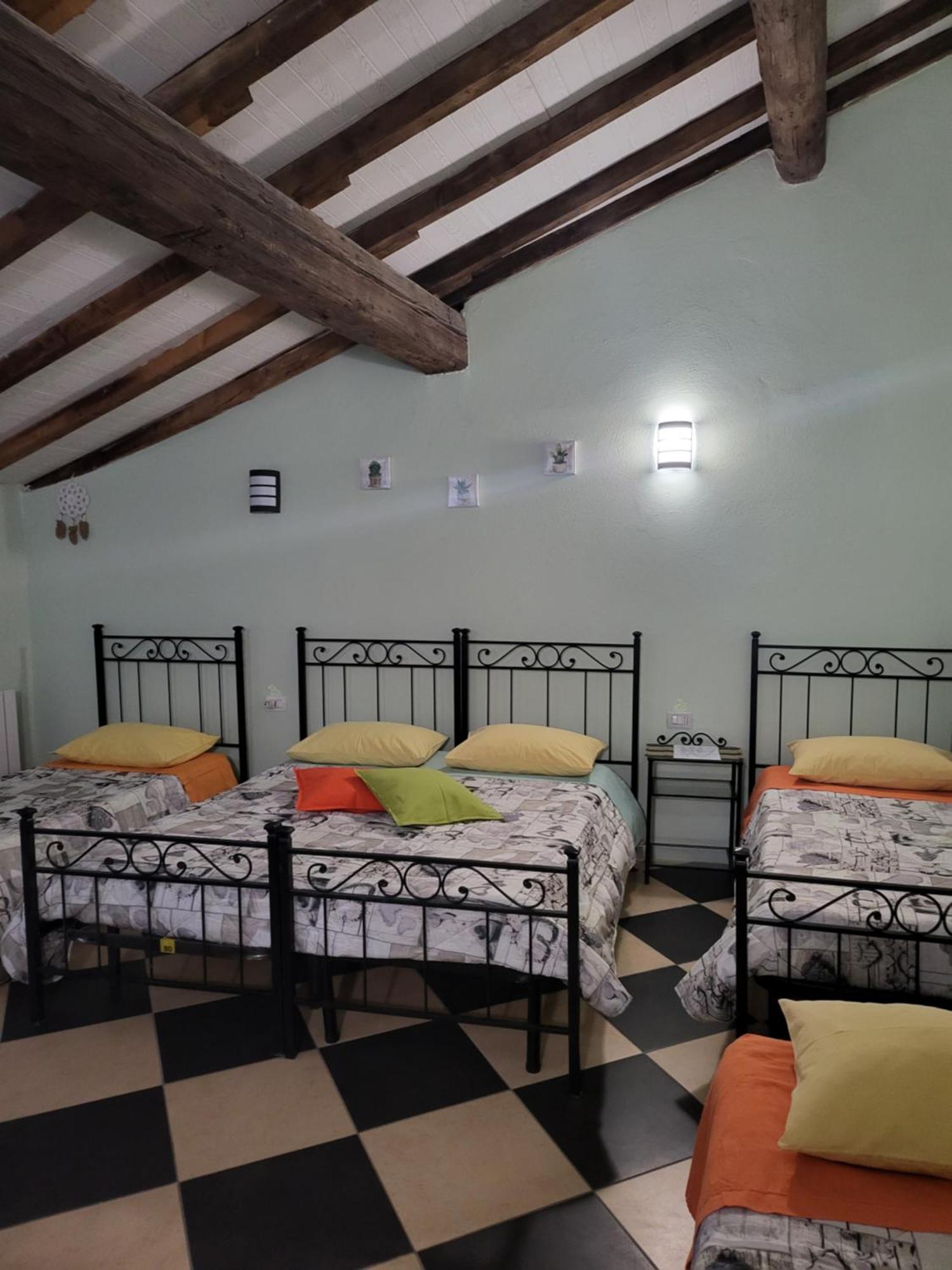 Hotel A Casa Di Luca Mediglia Zimmer foto